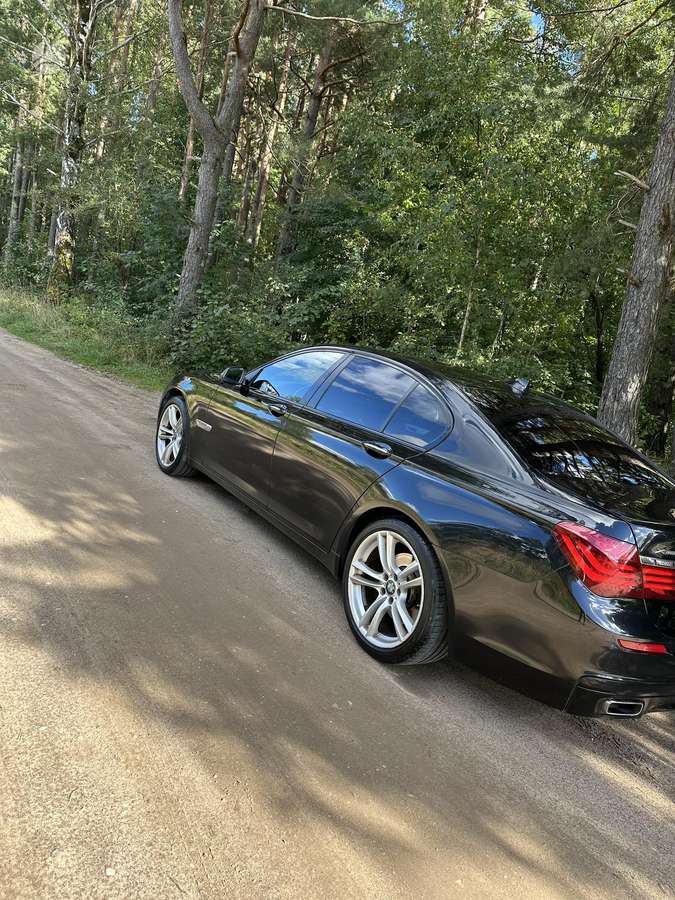 BMW 740, 3.0 l., Седан