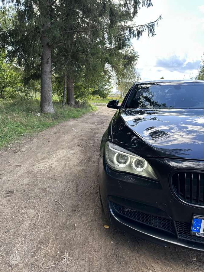 BMW 740, 3.0 l., Седан