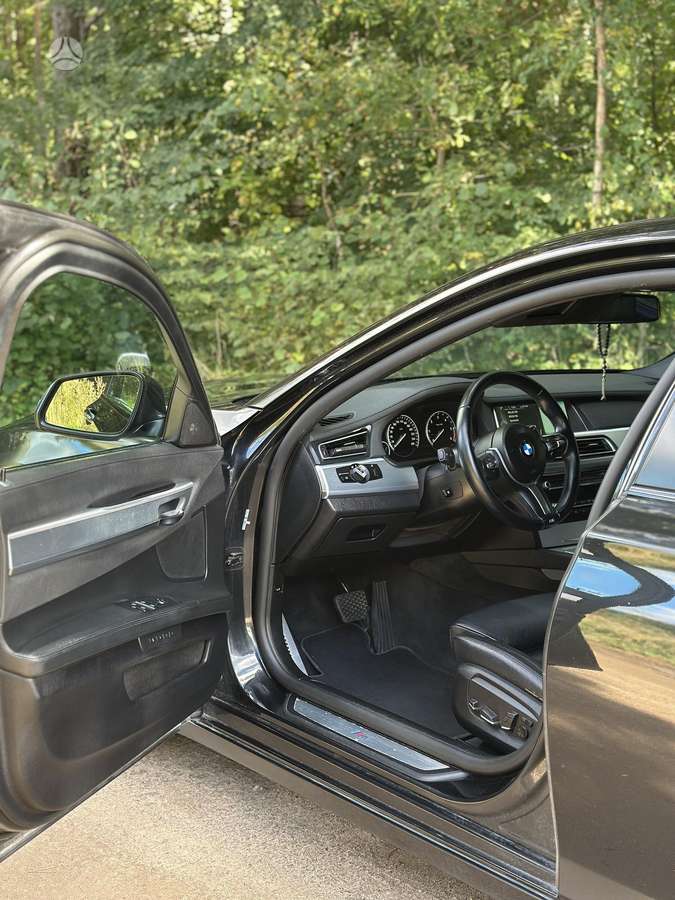 BMW 740, 3.0 l., Седан