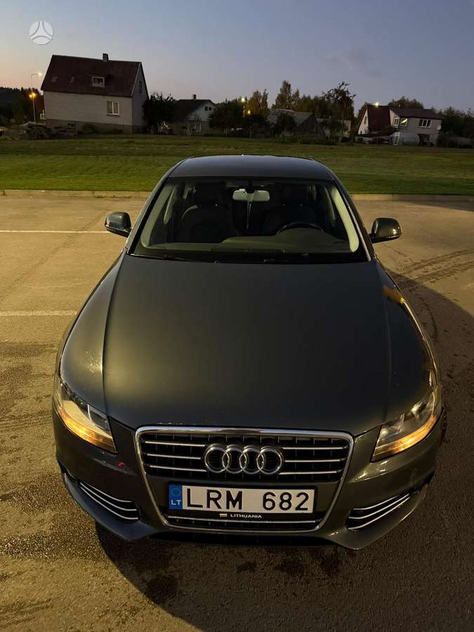 Audi A4, 2.0 l., sedanas