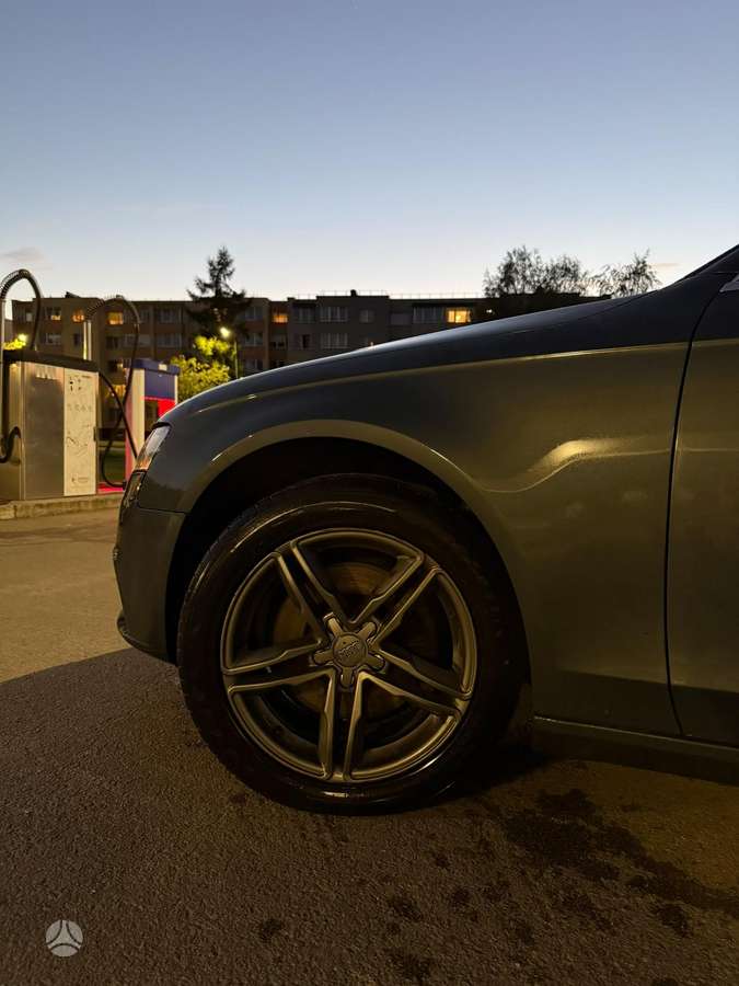 Audi A4, 2.0 l., sedanas