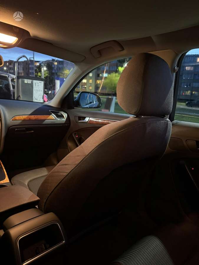 Audi A4, 2.0 l., Седан