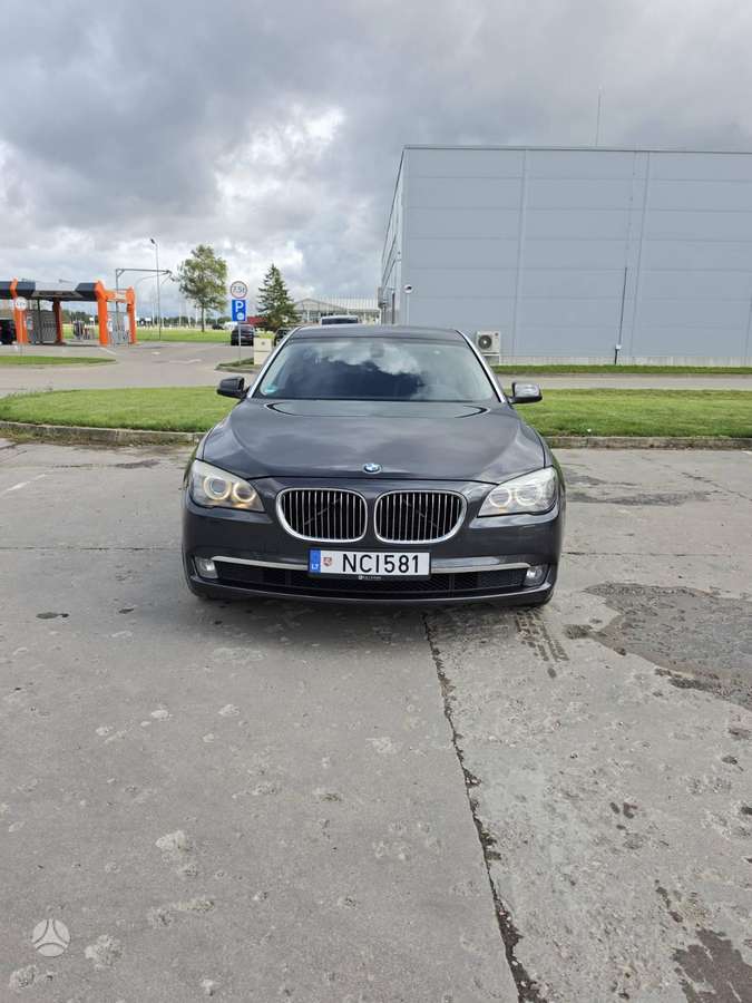 BMW 730, 3.0 l., Седан