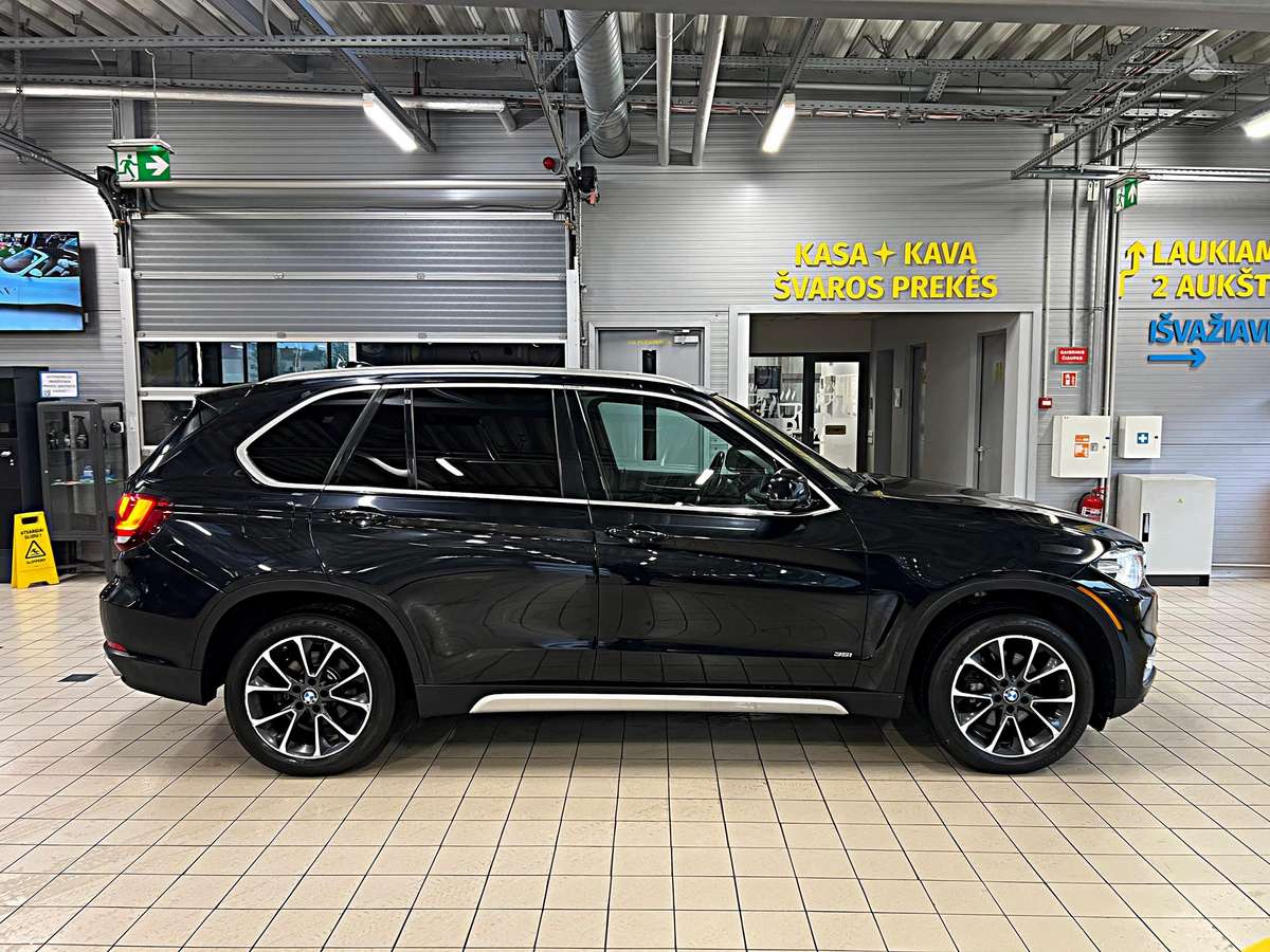 BMW X5, 3.0 l., off-road / crossover