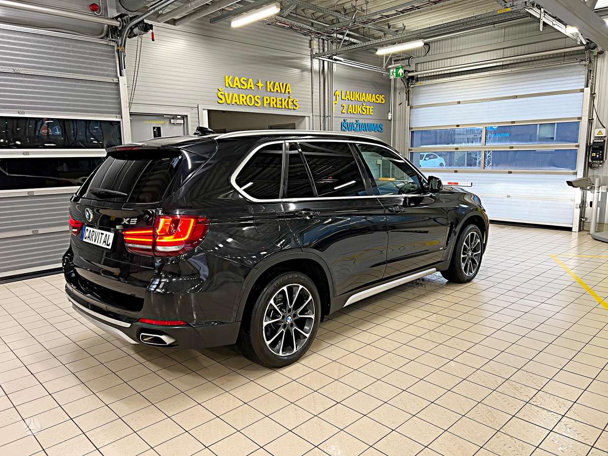 BMW X5, 3.0 l., off-road / crossover
