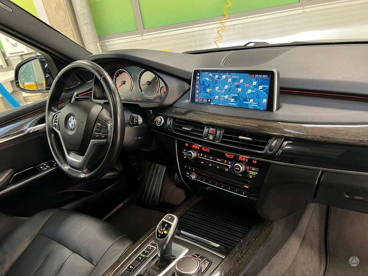 BMW X5, 3.0 l., off-road / crossover