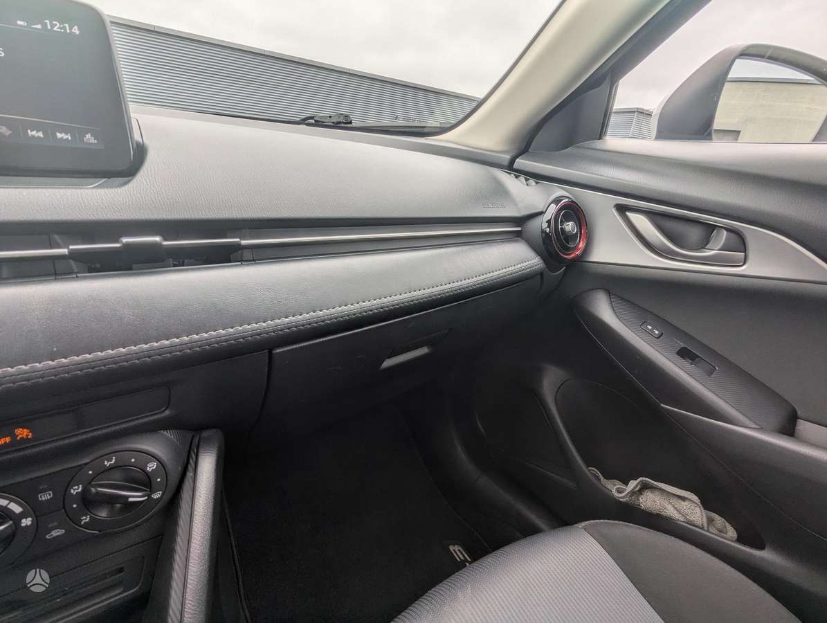Mazda CX-3, 2.0 l., off-road / crossover