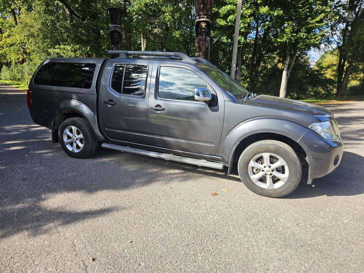 Nissan Navara, 2.5 l., Пикап