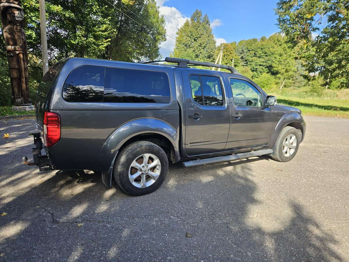 Nissan Navara, 2.5 l., Пикап