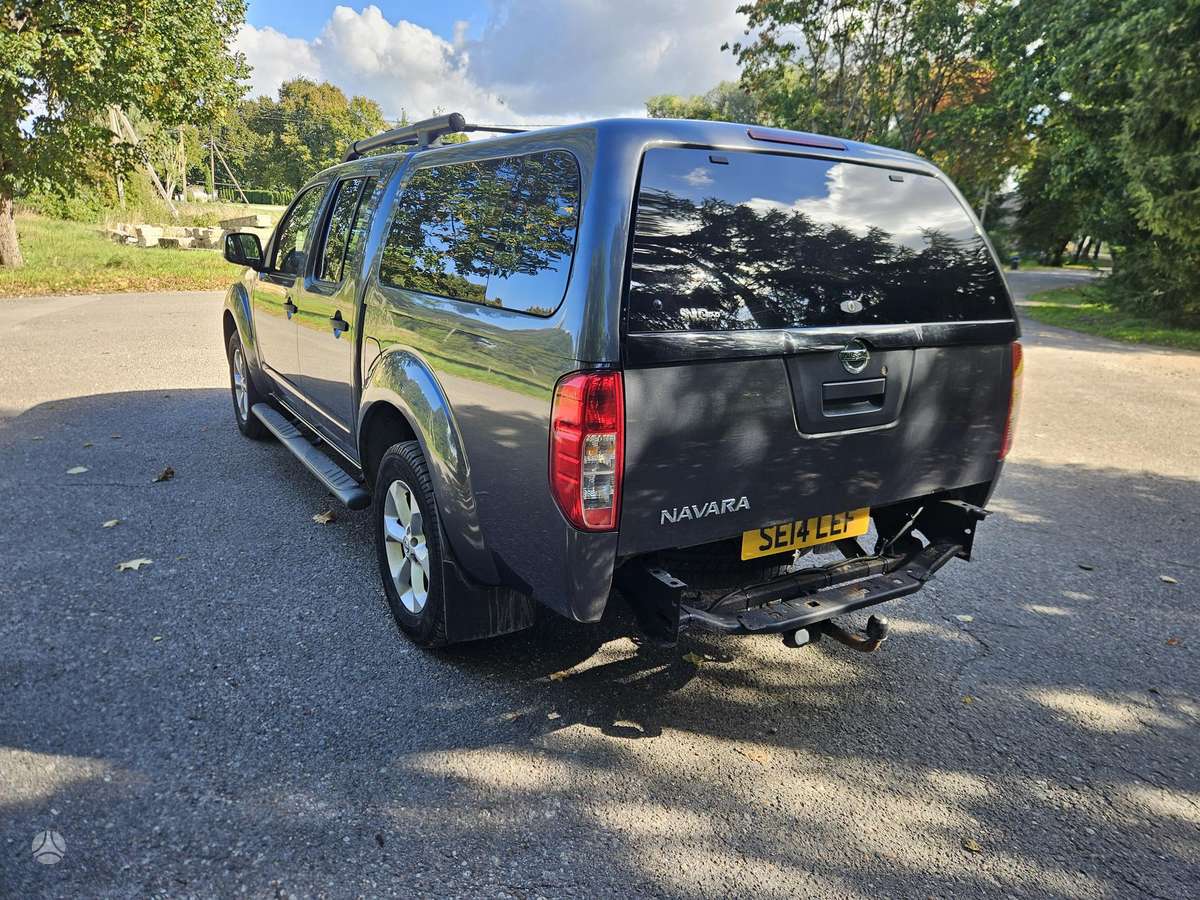 Nissan Navara, 2.5 l., Пикап