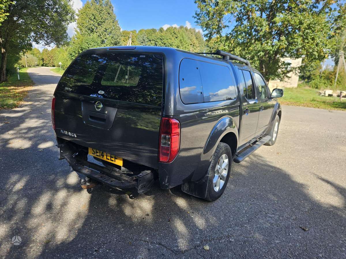 Nissan Navara, 2.5 l., Пикап