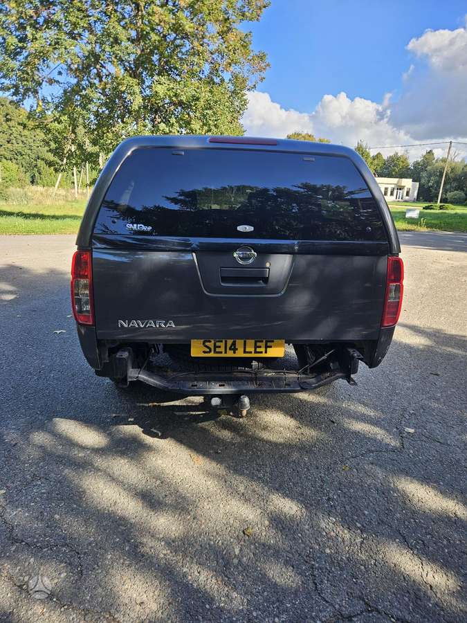 Nissan Navara, 2.5 l., Пикап