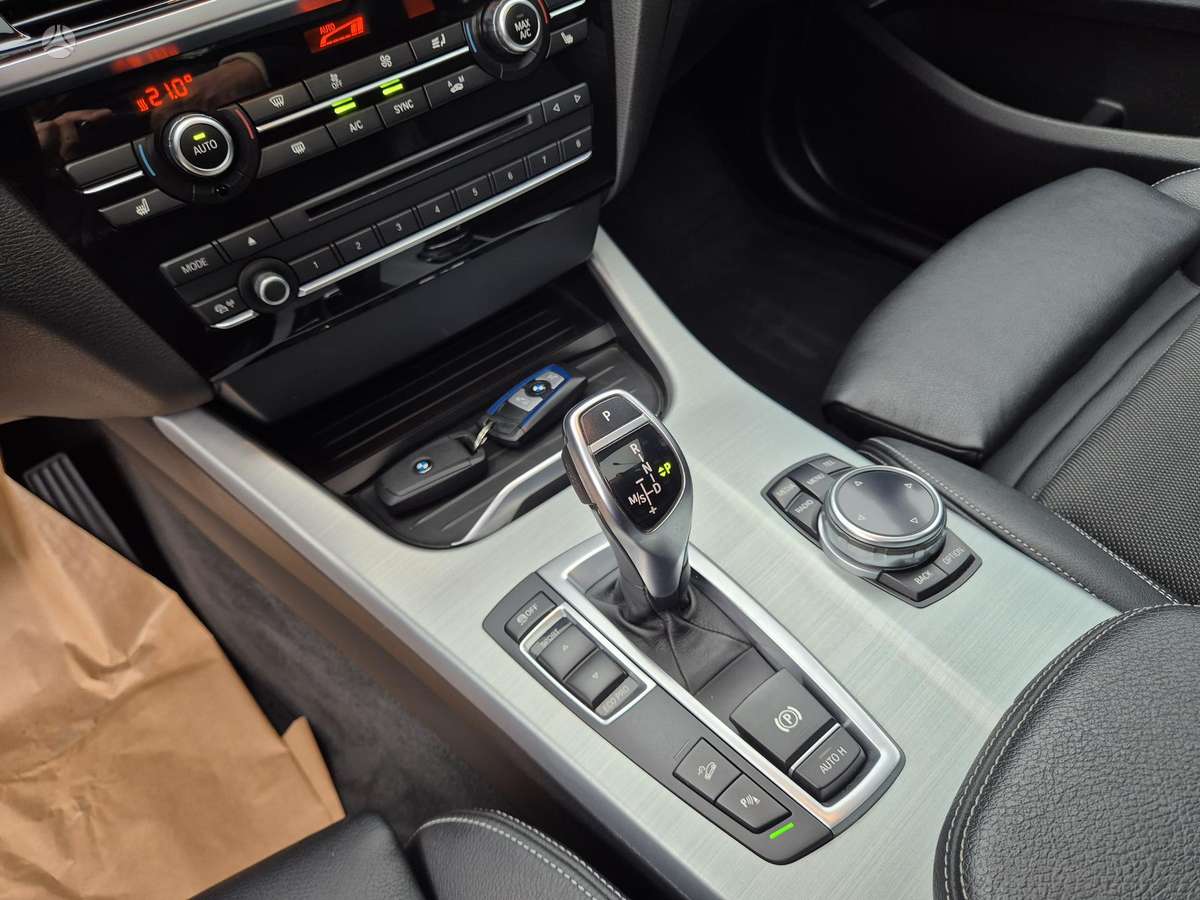 BMW X3, 3.0 l., off-road / crossover