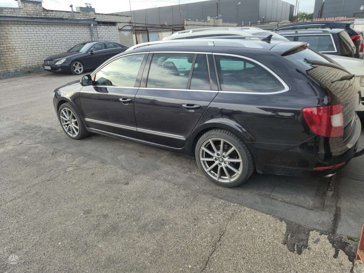Skoda Superb, 2.0 l., wagon