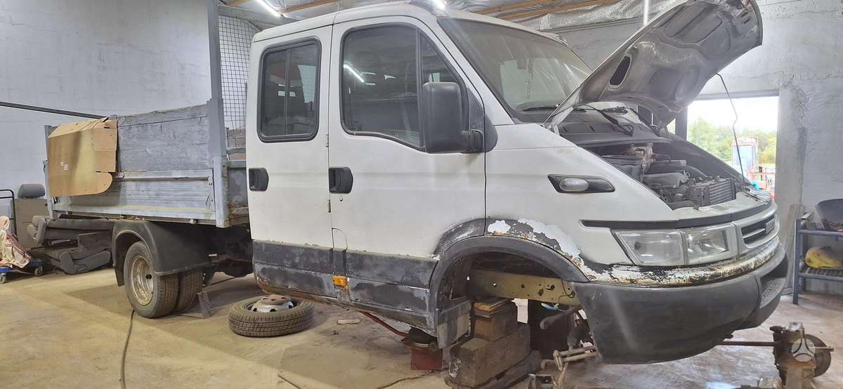 Iveco 35C14HPI, trucks