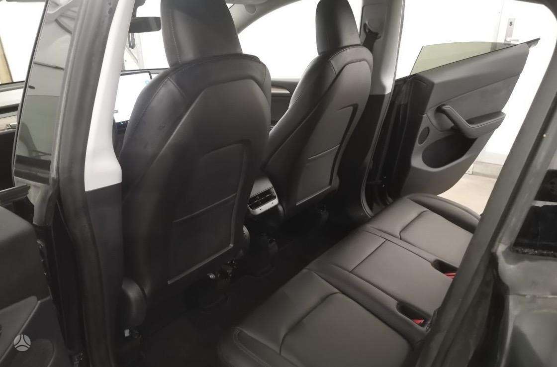 Tesla Model Y, Хэтчбек