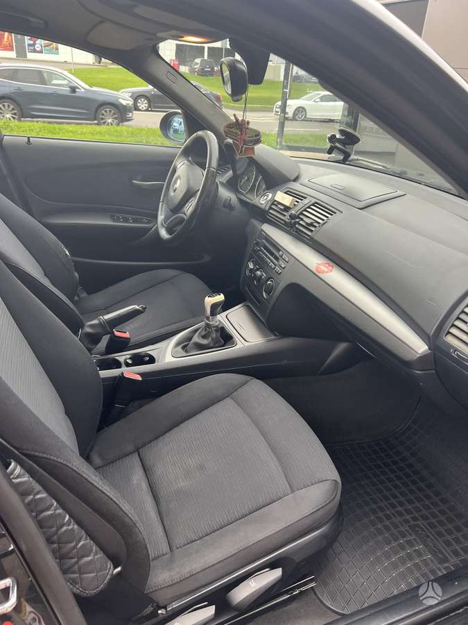 BMW 118, 2.0 l., hatchback