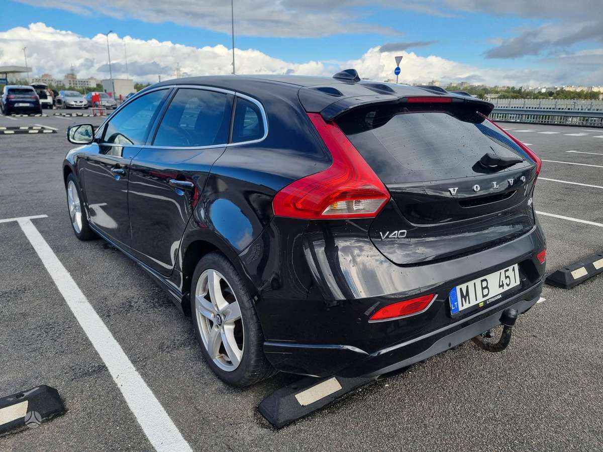 Volvo V40, 2.0 l., hečbekas