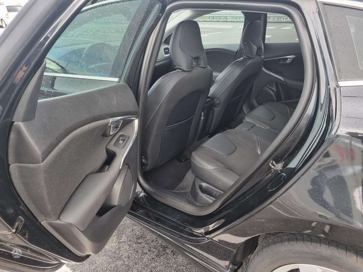 Volvo V40, 2.0 l., hečbekas