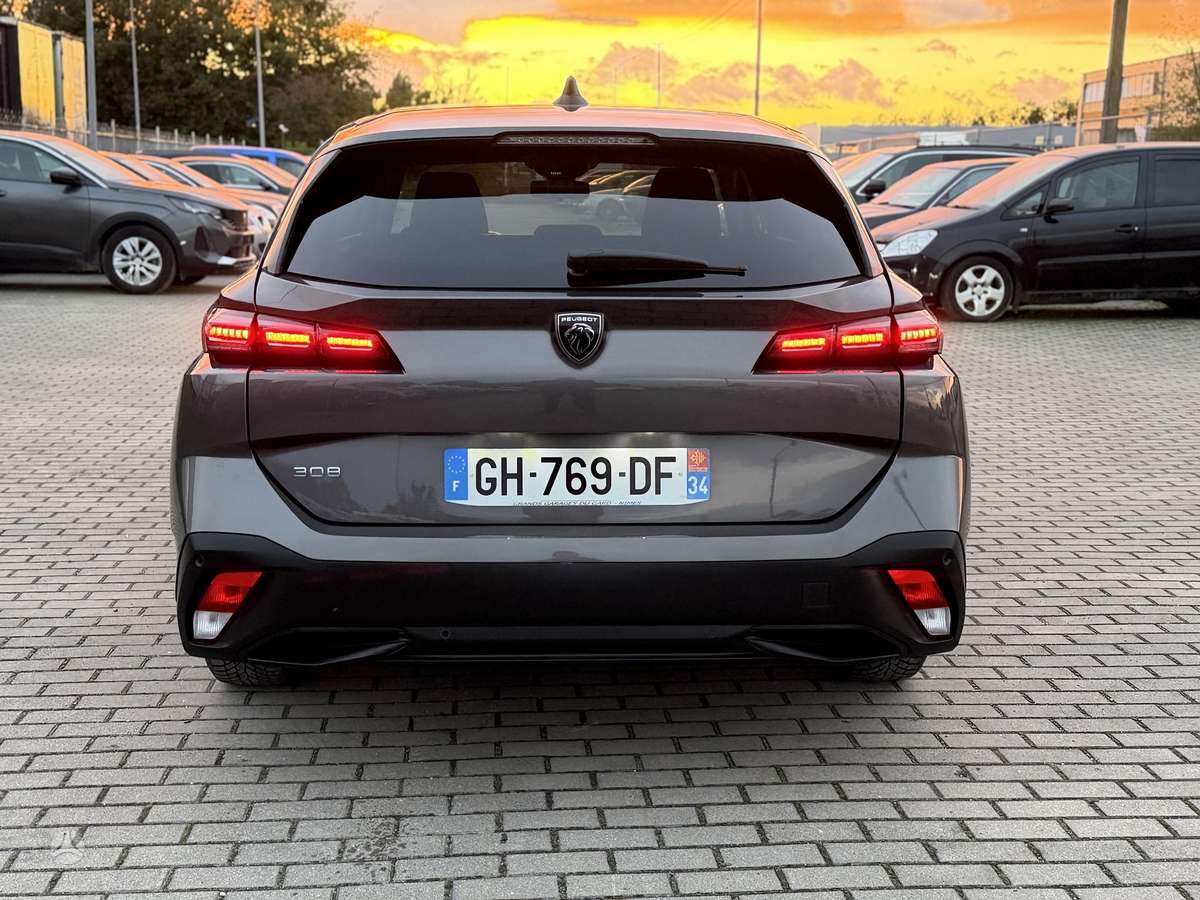 Peugeot 308, 1.2 l., Универсал