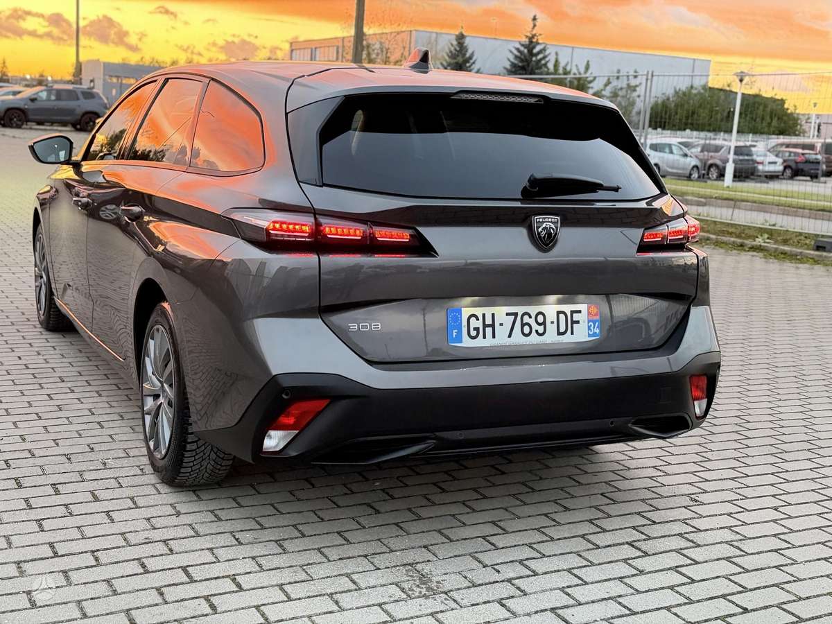 Peugeot 308, 1.2 l., Универсал