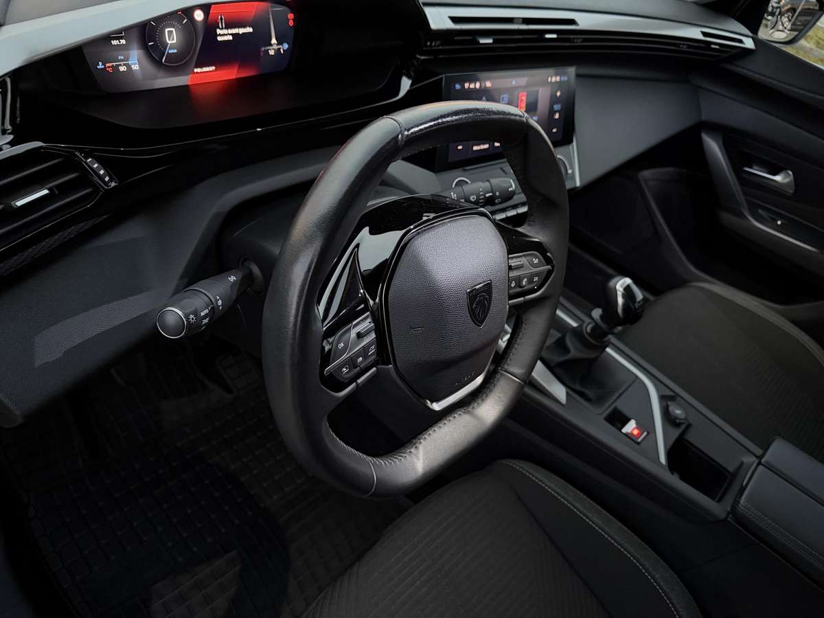 Peugeot 308, 1.2 l., Универсал
