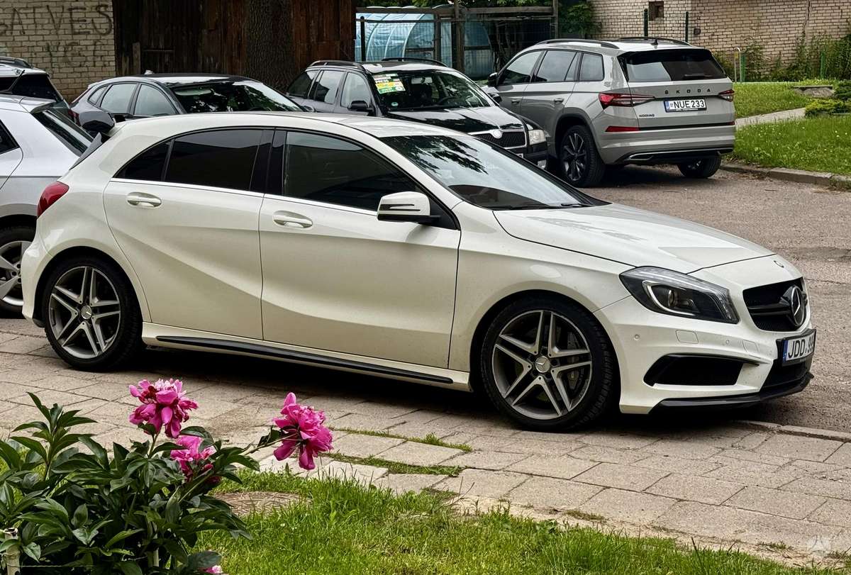 Mercedes-Benz A45 AMG
