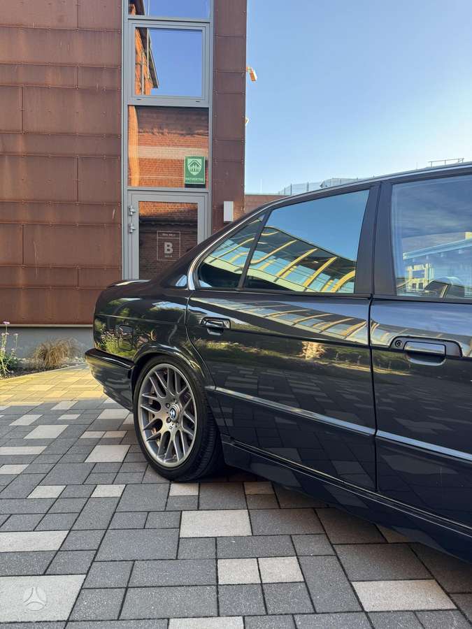 BMW 535, 3.4 l., Седан
