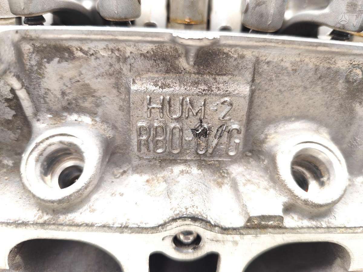 Honda Civic variklio galvutė