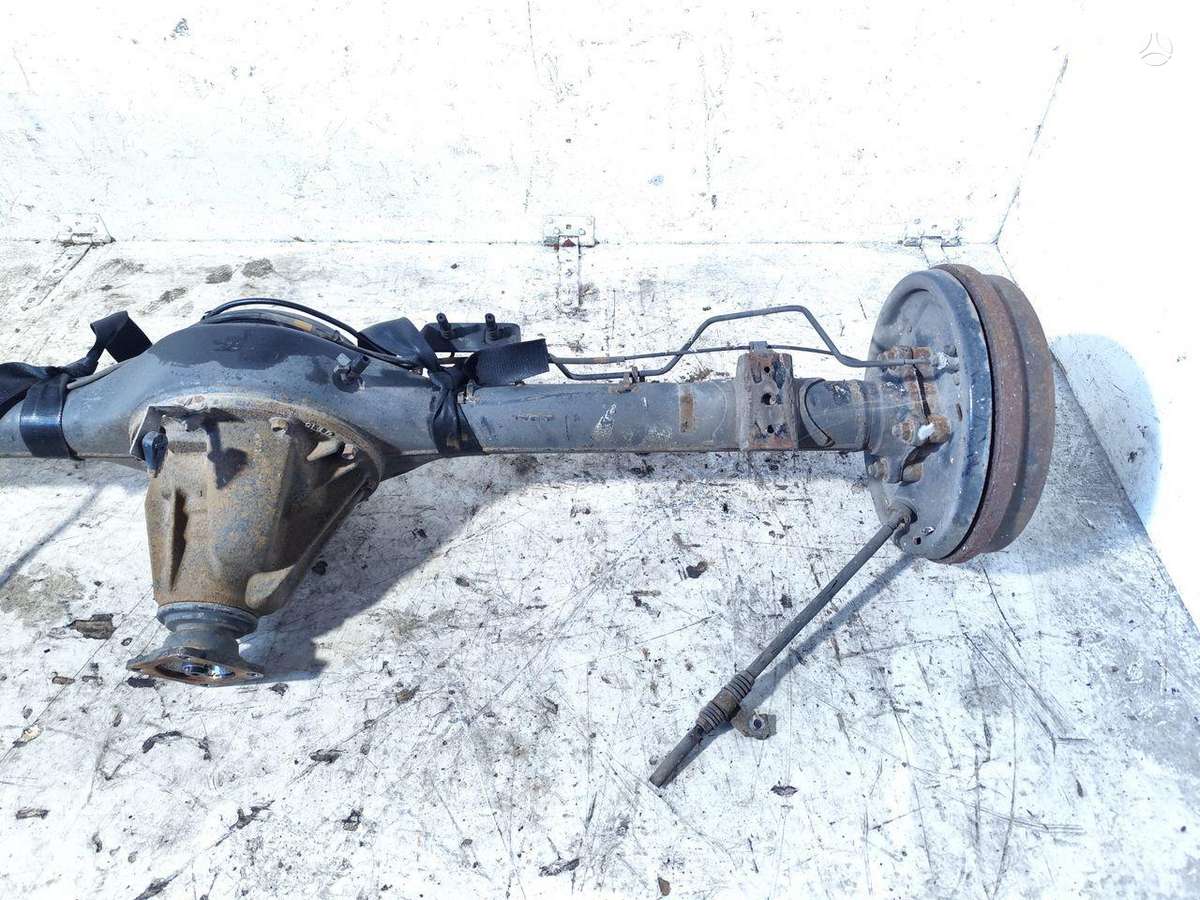 Isuzu D-Max shock absorber