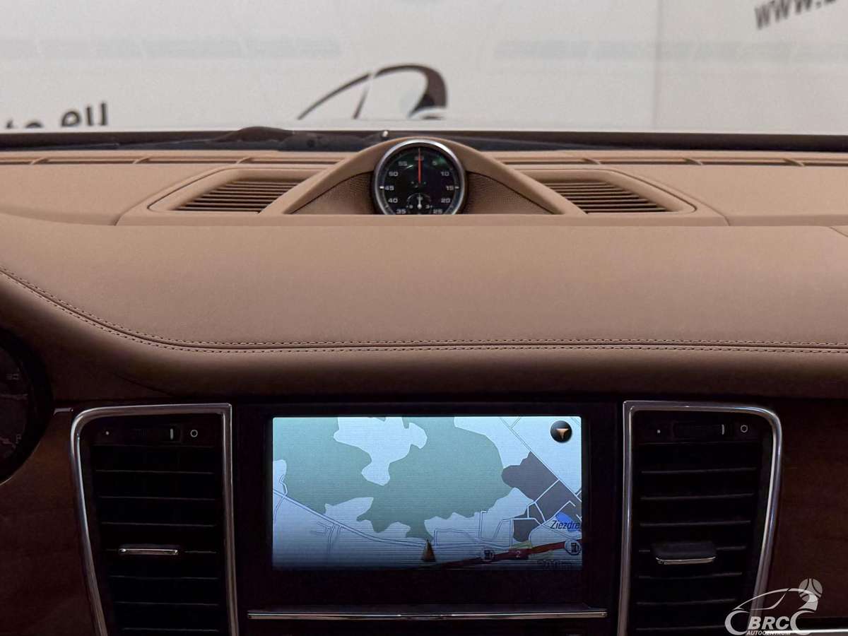Porsche Panamera, 4.8 l., Седан