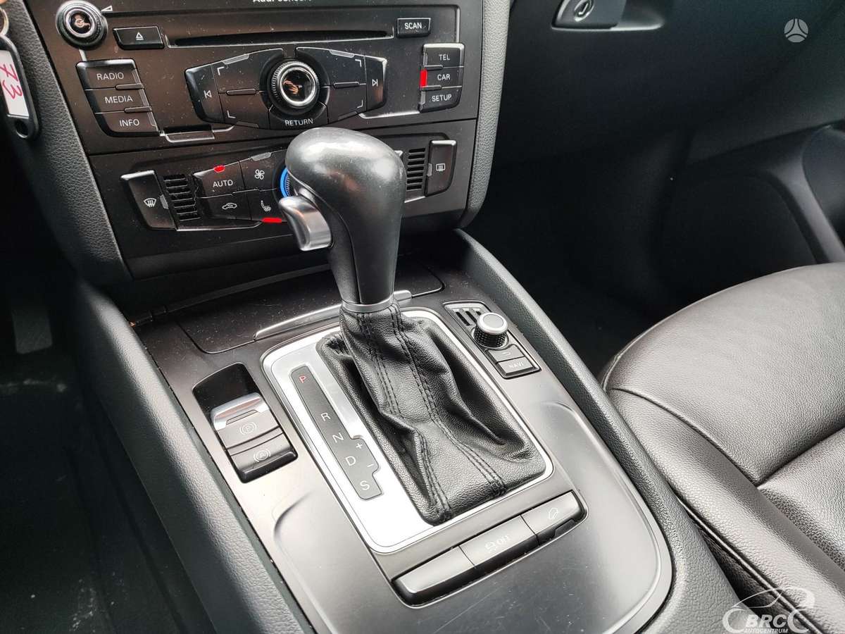 Audi Q5, 2.0 l., off-road / crossover