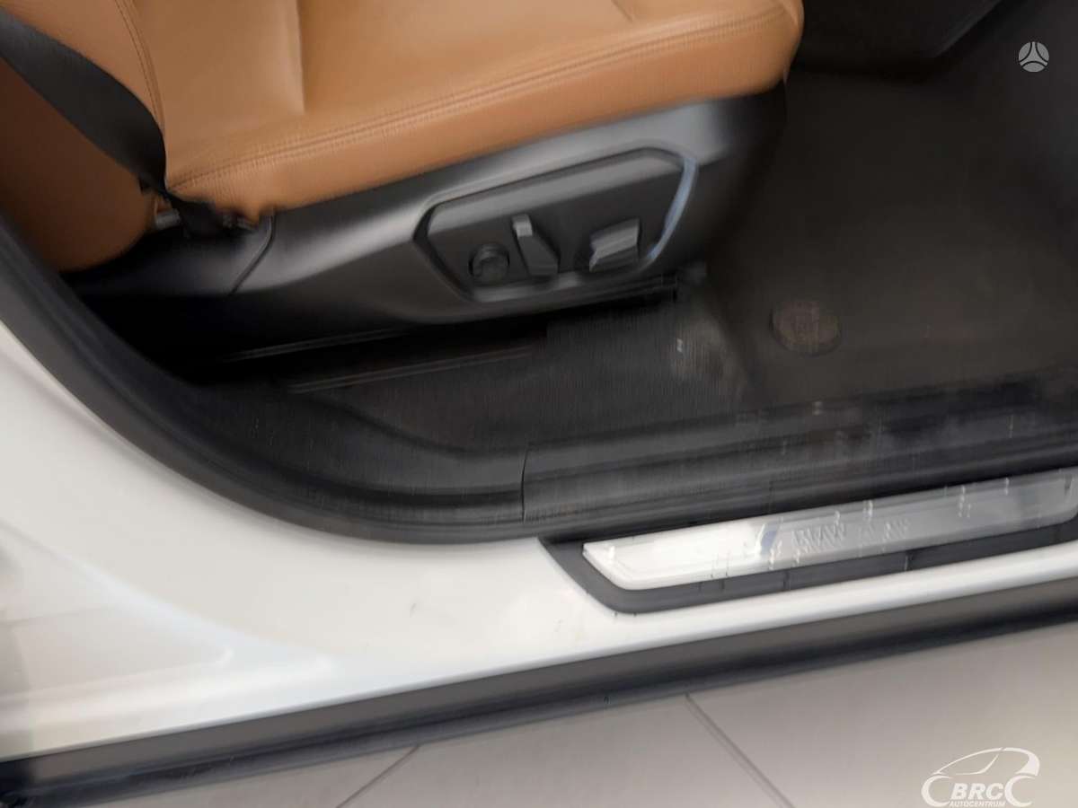 BMW X3, 2.0 l., off-road / crossover