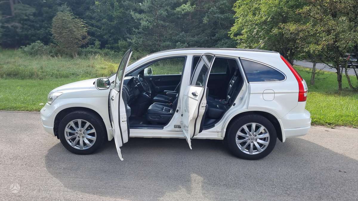 Honda CR-V, 2.2 l., off-road / crossover