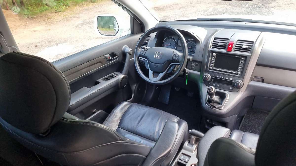 Honda CR-V, 2.2 l., off-road / crossover