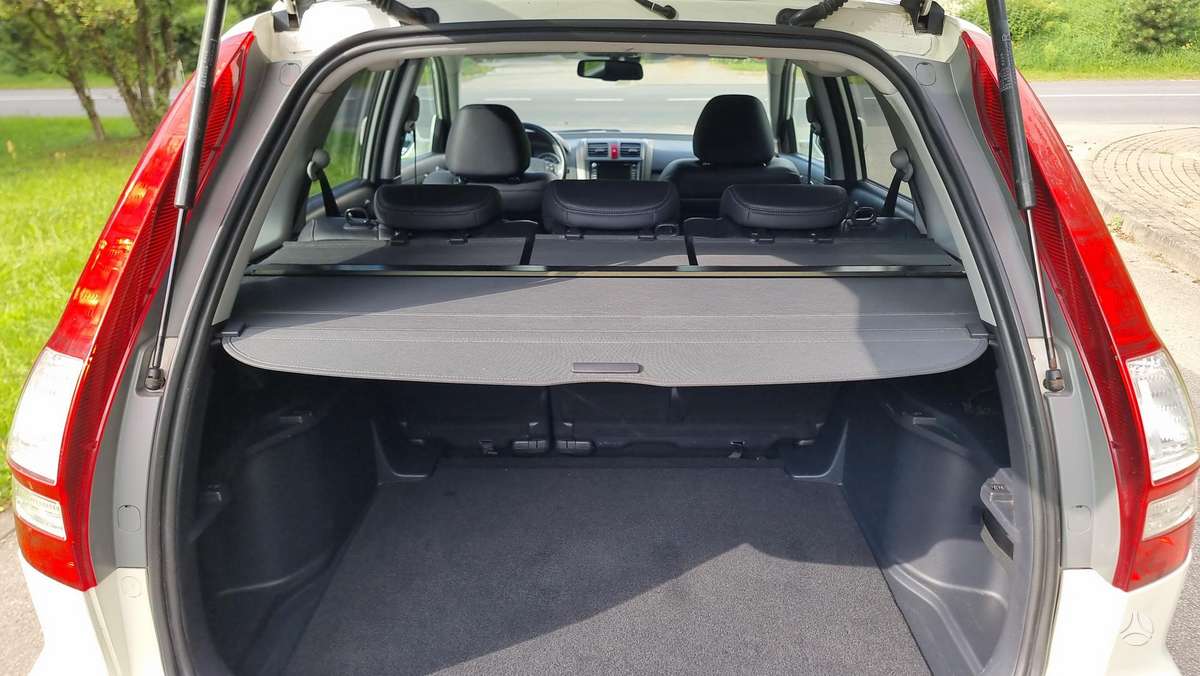 Honda CR-V, 2.2 l., off-road / crossover
