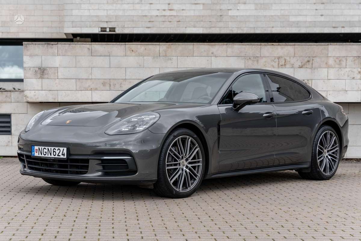 Porsche Panamera, 3.0 l., saloon / sedan