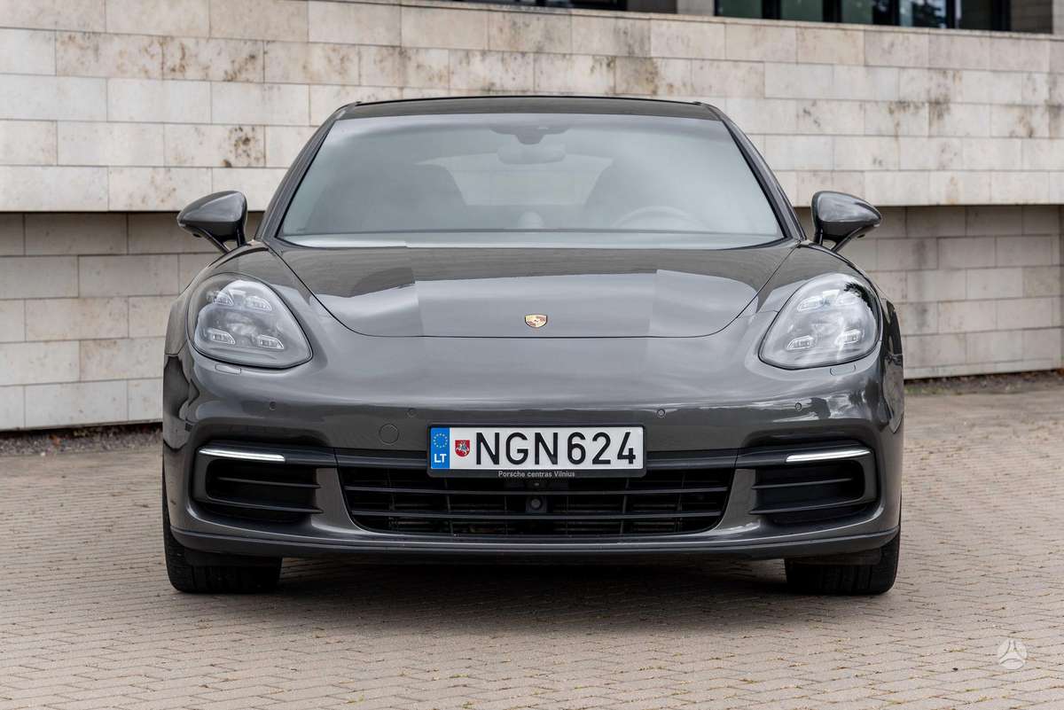 Porsche Panamera, 3.0 l., Седан