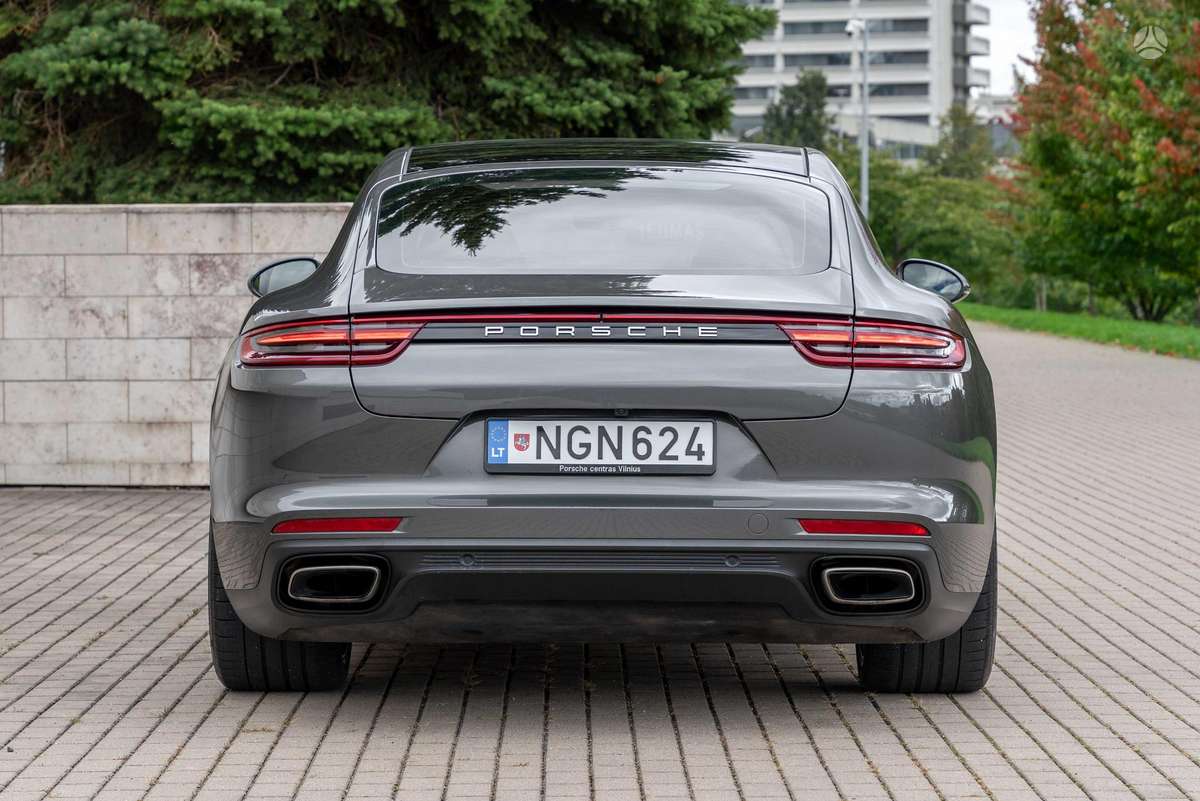 Porsche Panamera, 3.0 l., saloon / sedan