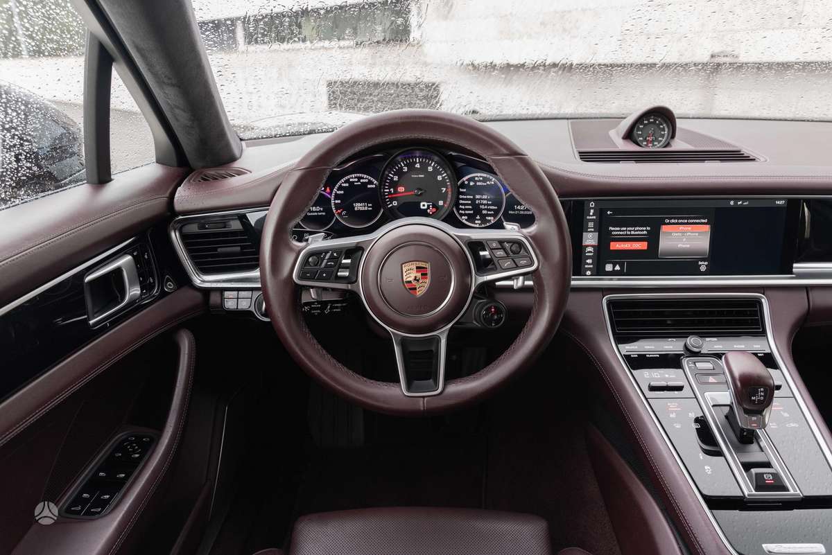 Porsche Panamera, 3.0 l., saloon / sedan