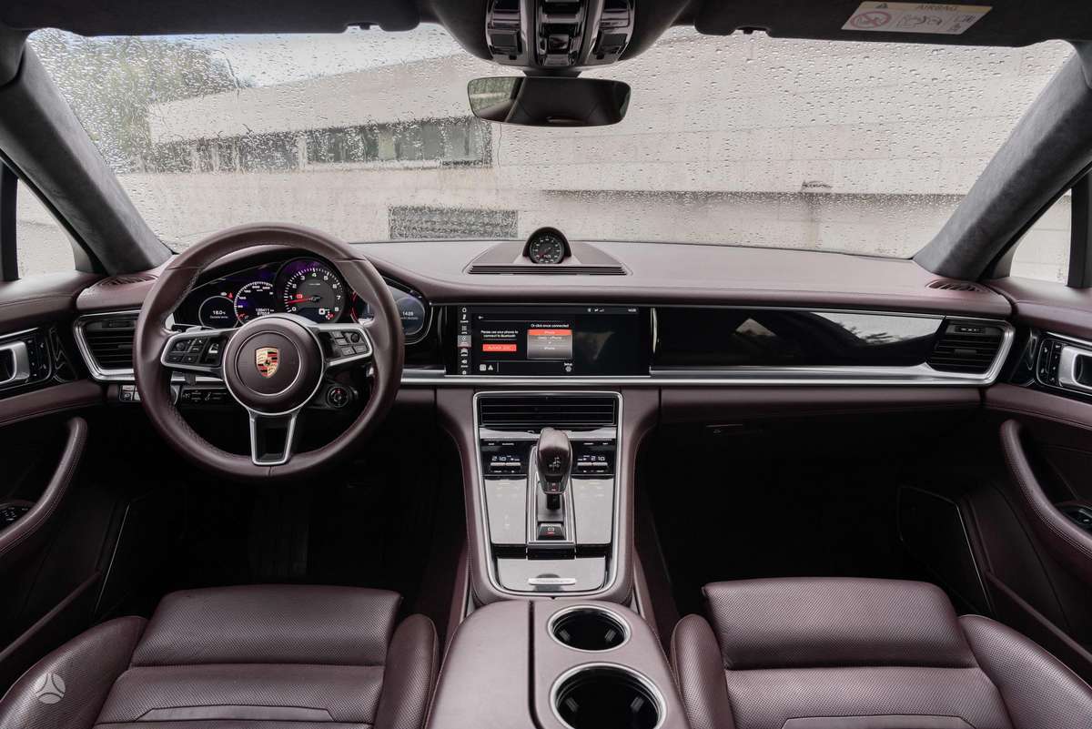 Porsche Panamera, 3.0 l., saloon / sedan