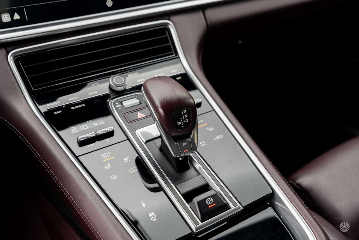 Porsche Panamera, 3.0 l., saloon / sedan