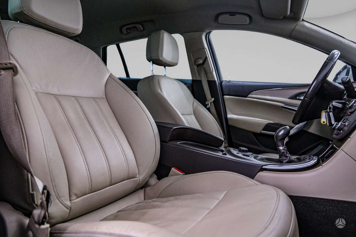 Opel Insignia, 2.0 l., universalas