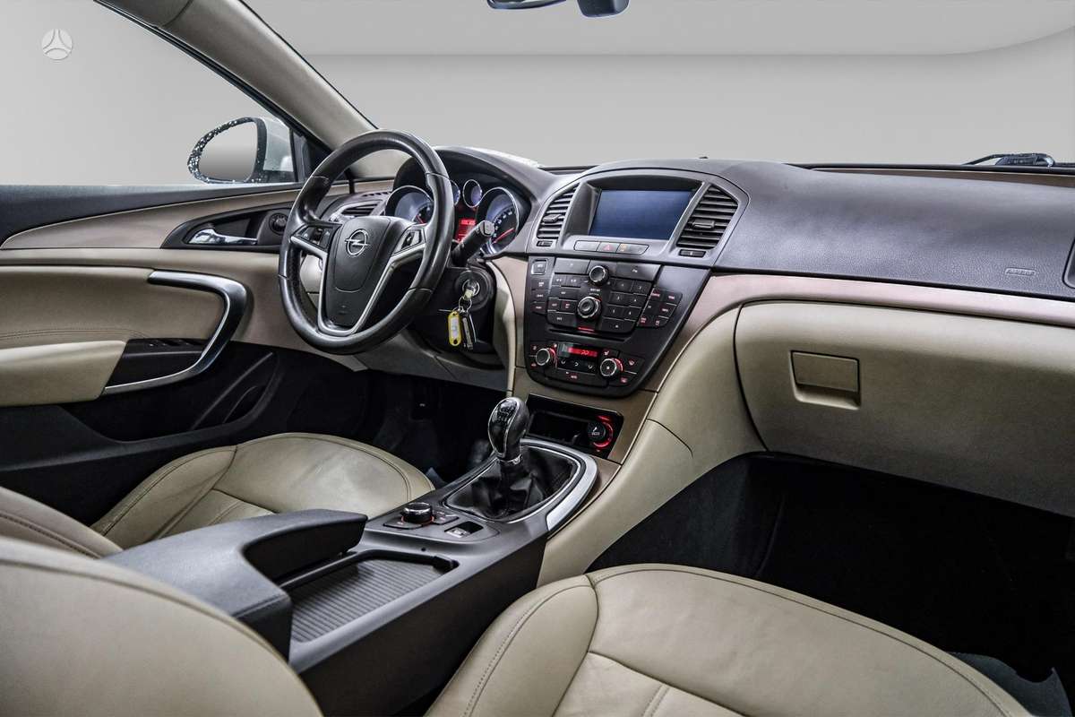 Opel Insignia, 2.0 l., universalas