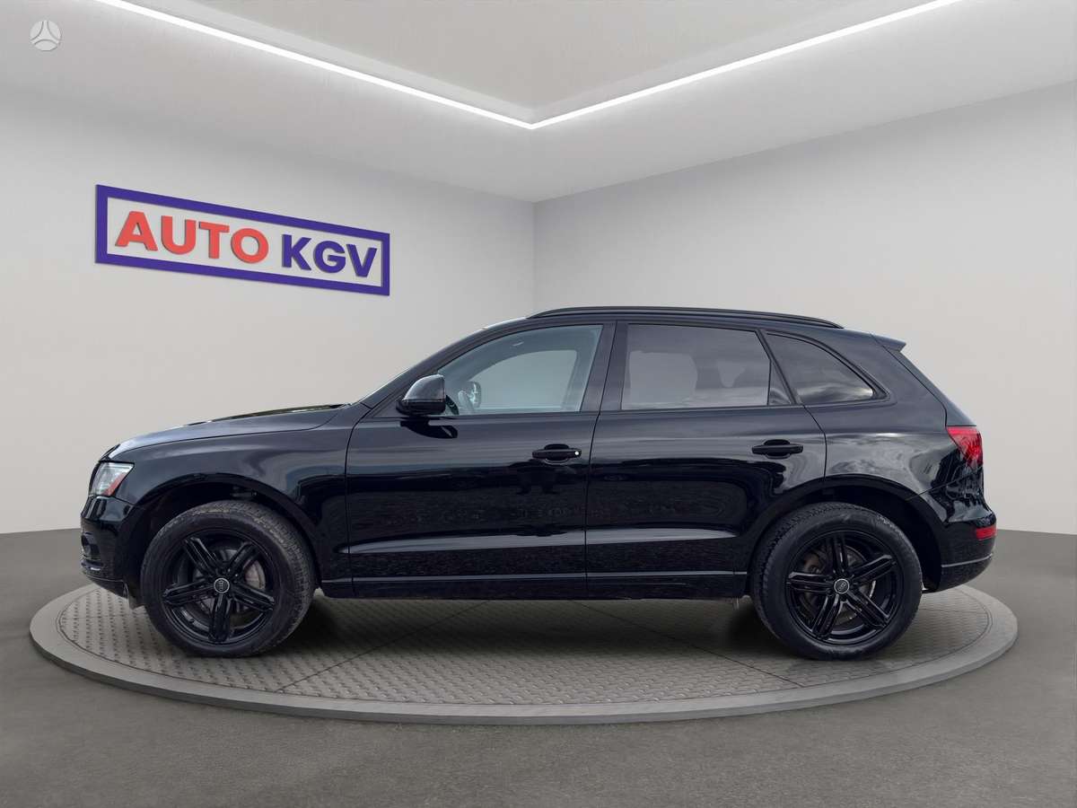 Audi Q5, 2.0 l., off-road / crossover