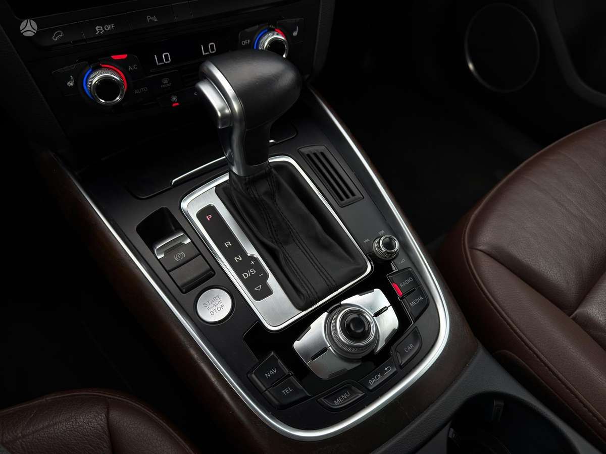 Audi Q5, 2.0 l., Внедорожник / Кроссовер