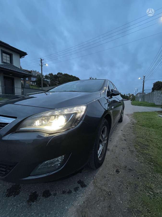 Opel Astra, 1.4 l., hatchback