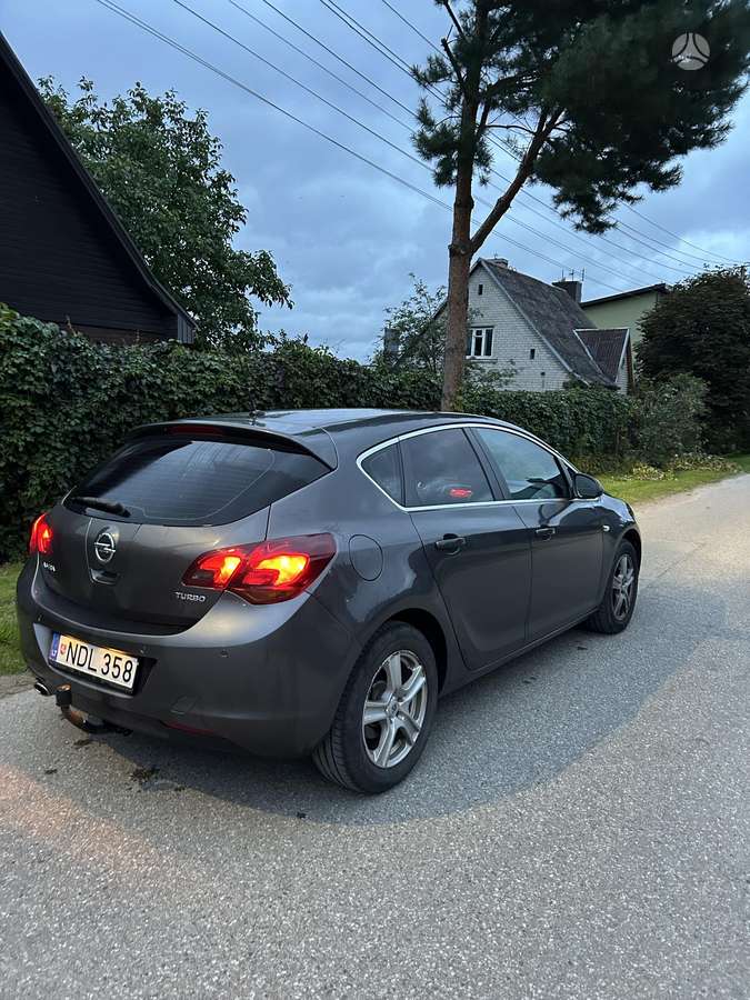 Opel Astra, 1.4 l., hatchback
