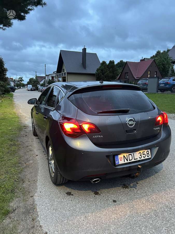Opel Astra, 1.4 l., hatchback