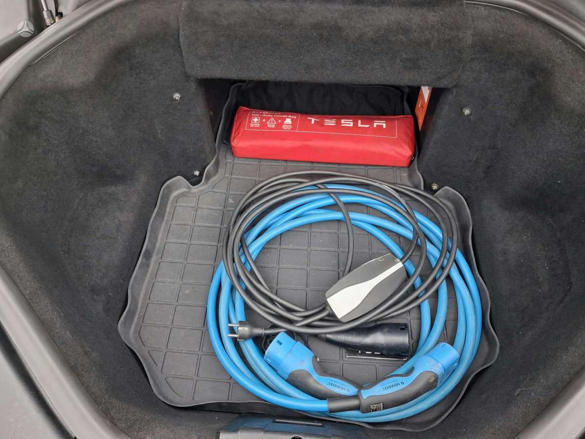 Tesla Model S, 85 кВт·ч, Седан